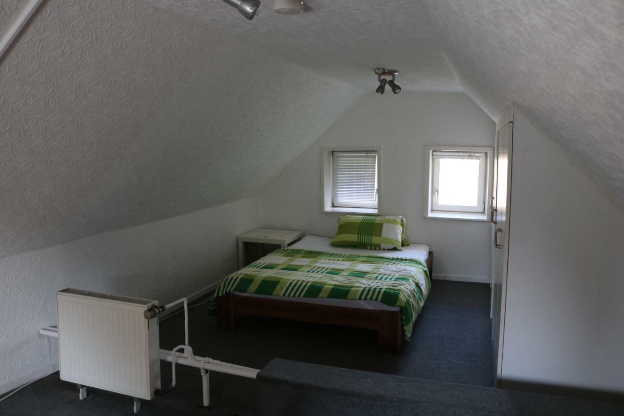 Kleines, Gemuetliches Haeuschen Apartment Мьонхенгладбах Екстериор снимка